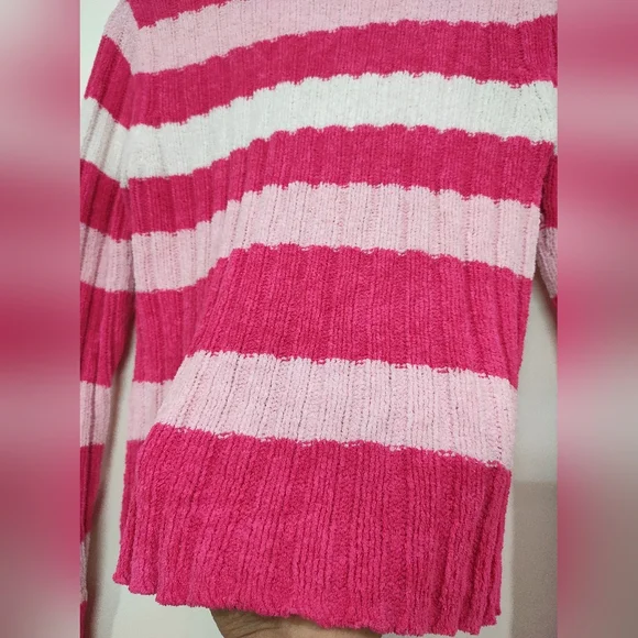 Pink Cozy Top 💗 - Picture 3 of 13
